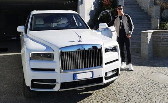 Криштиану Роналду пересел на внедорожный Rolls-Royce