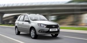 Lada Granta возглавляет список бестселлеров четвертый месяц подряд