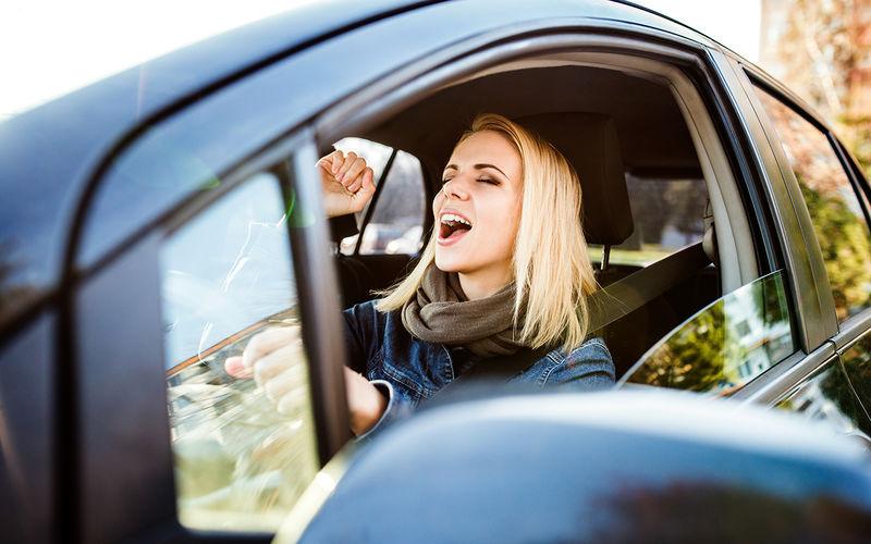 Как музыка в автомобиле влияет на водителя