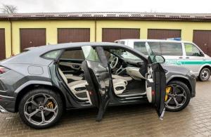 На украинской границе задержали угнанный кроссовер Lamborghini Urus