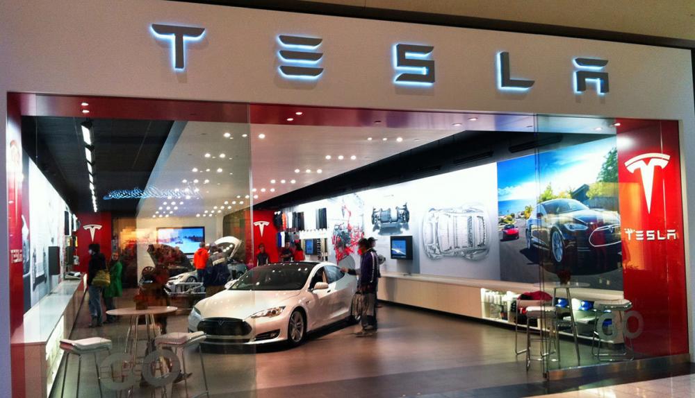 Tesla передумала: цены не понизят, а повысят