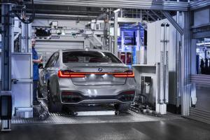 BMW начала производство обновленного седана 7-Series