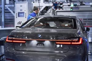 BMW начала производство обновленного седана 7-Series