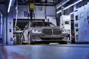 BMW начала производство обновленного седана 7-Series