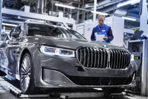 BMW начала производство обновленного седана 7-Series