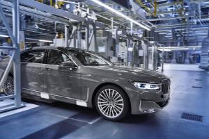 BMW начала производство обновленного седана 7-Series