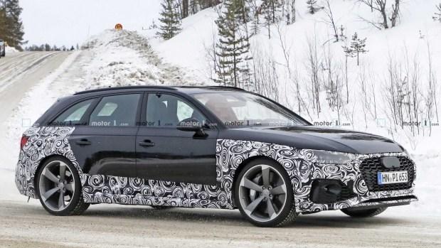 Новую Audi RS4 Avant заметили во время тестов
