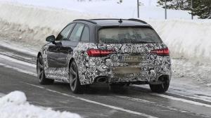 Новую Audi RS4 Avant заметили во время тестов