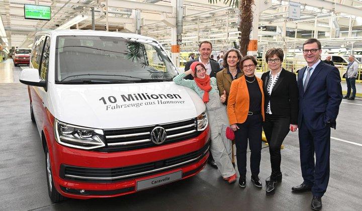 Завод Volkswagen в Ганновере выпустил 10-миллионный автомобиль