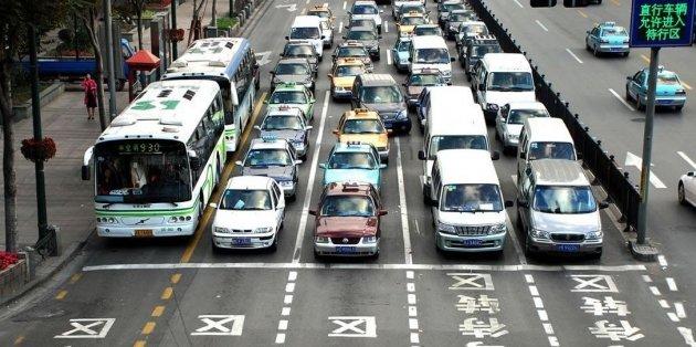 Китайский авторынок в феврале рухнул более чем 18%