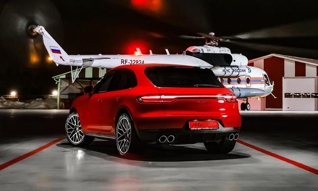 Спорткар-Центр доставил новый Porsche Macan на презентацию в фюзеляже вертолета МИ-8