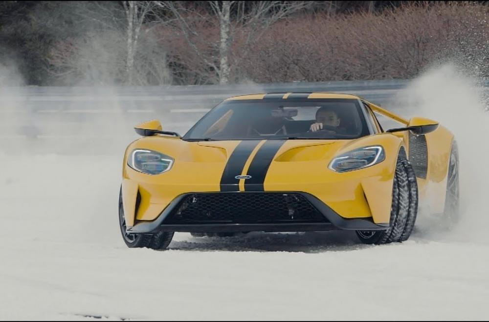 Видео: 14-летний подросток дрифтит на Ford GT
