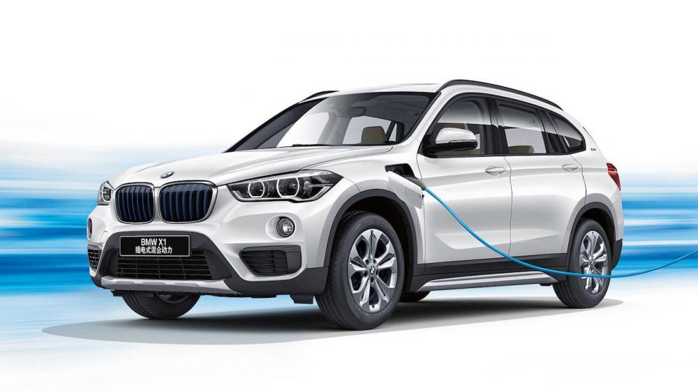 Обновленный гибрид BMW X1 удивит приличным запасом хода на электротяге