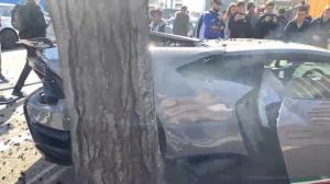 Lamborghini Huracan Performante разбили на встрече владельцев суперкаров
