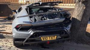 Lamborghini Huracan Performante разбили на встрече владельцев суперкаров