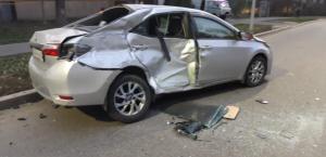 Водитель Toyota устроил массовое ДТП и скрылся в Алматы