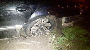 Девушка на BMW не справилась с управлением и снесла стоянку Almaty Bike