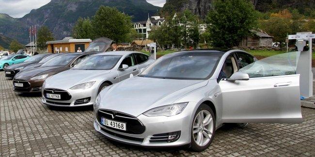 В Норвегии электромобили составили более половины продаж новых авто
