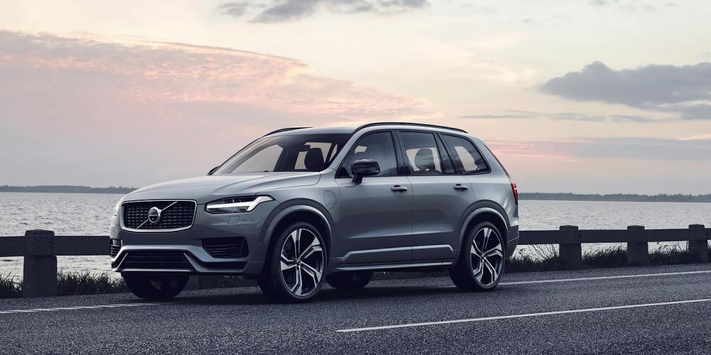 Volvo назвала российскую стоимость обновленного XC90
