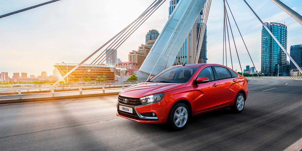 АвтоВАЗ рассказал о рекордных продажах Lada Vesta