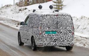 Volkswagen Caddy впервые засняли на тестах