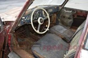 Полностью ржавый Porsche 356 оценили дороже нового «Кайена»