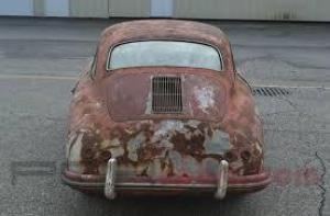 Полностью ржавый Porsche 356 оценили дороже нового «Кайена»