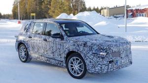 Mercedes-Benz вывел на тесты электрический кроссовер