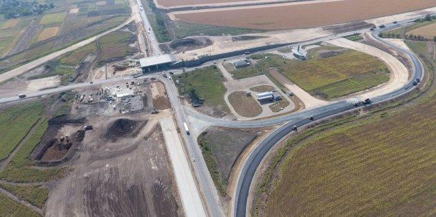 В Украине открыли первый участок бетонной автомобильной дороги