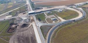 В Украине открыли первый участок бетонной автомобильной дороги
