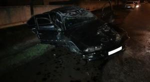 Два BMW столкнулись после езды на красный в Алматы