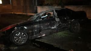 Два BMW столкнулись после езды на красный в Алматы
