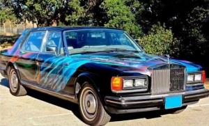 Разукрашенные Rolls-Royce великого гуру Ошо, проповедовавшего прямо из авто
