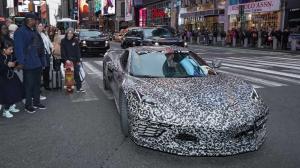 Chevrolet назвал дату премьеры среднемоторного Corvette