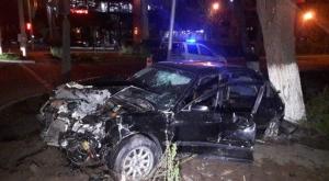 Audi стала грудой металла после аварии в Алматы