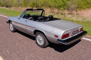 Alfa Romeo Spider Veloce Series II 1976 года