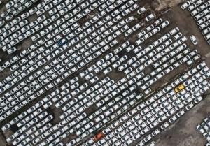 Автокладбище, где ржавеют сотни электромобилей