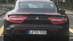 Porsche Taycan попалась фотошпионам в серийном кузове