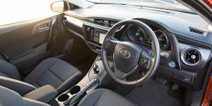 Названы самые популярные праворульные автомобили в России