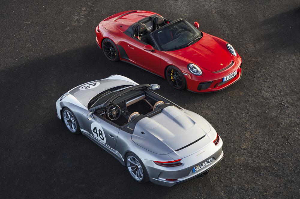 Porsche назвал российские цены на новый спорткар