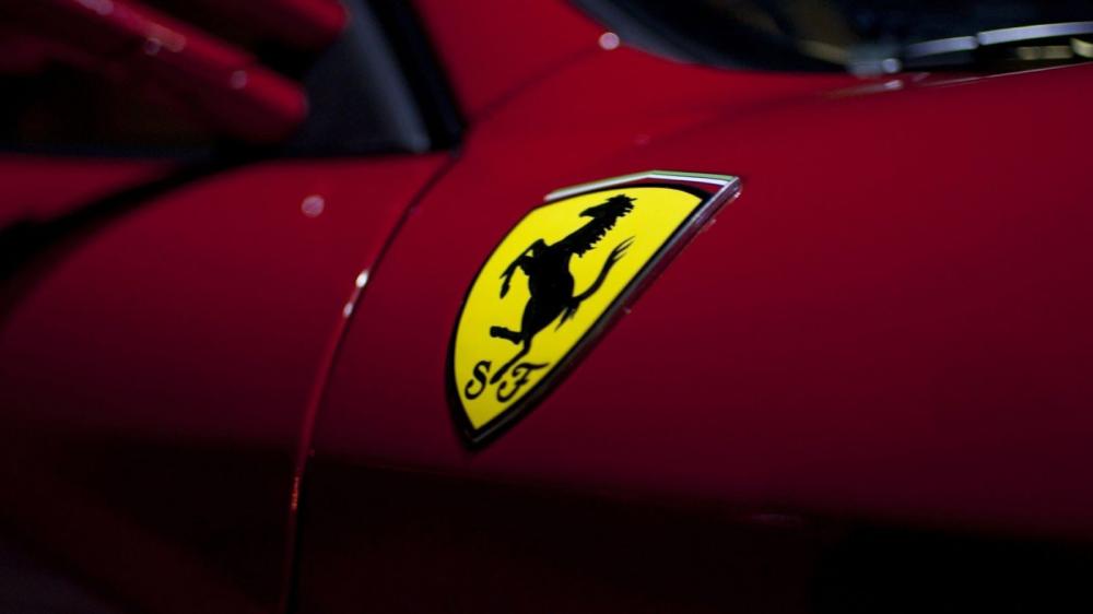 Ferrari представит новый супер-гибрид уже в этом месяце