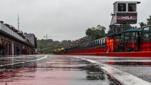 Финальную гонку WSBK отменили из-за плохой погоды