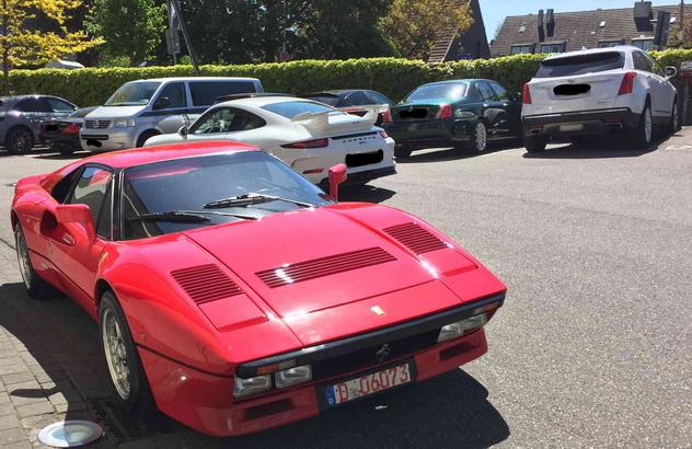 В Германии редкий суперкар Ferrari угнали во время тест-драйва