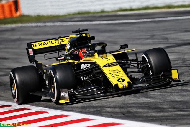 Renault помешали красные флаги