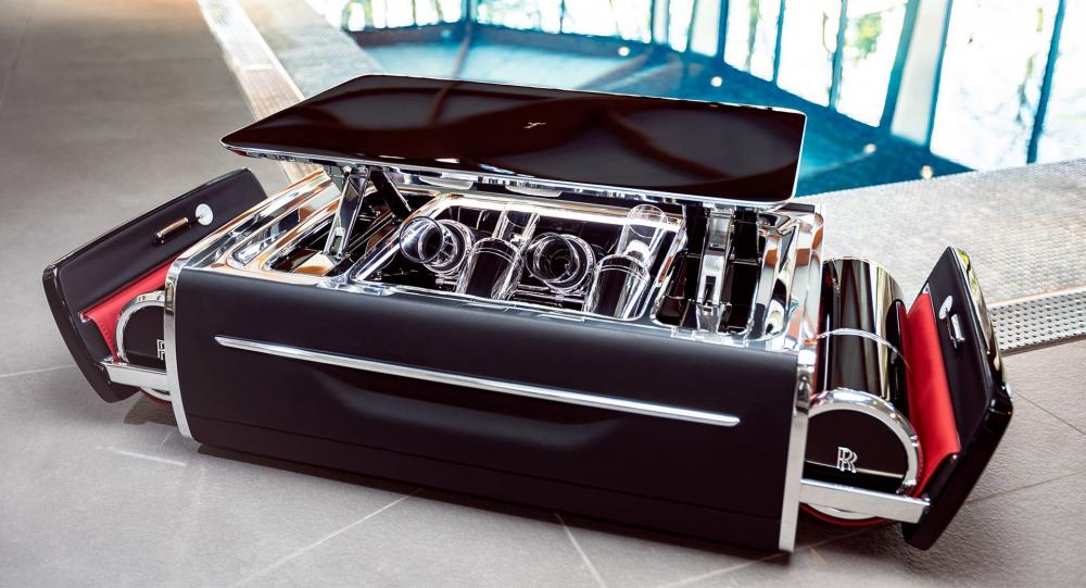 Новый винный шкаф от Rolls-Royce оказался дороже «пятерки» BMW