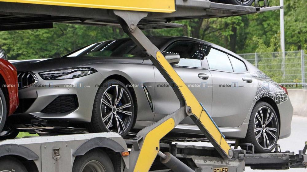 Новые шпионские фото BMW 8 Series Gran Coupe без камуфляжа
