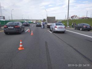 На МКАД столкнулись четыре автомобиля: пострадал один из водителей