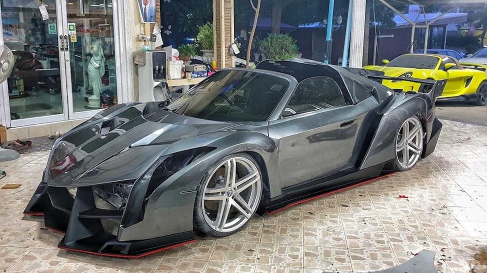 Страх и ужас: как тайцы переделали старую Toyota в Lamborghini