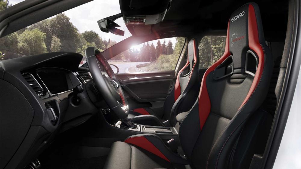 Recaro выпустит 999 особых «ковшей» Nurburgring Edition