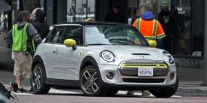 Первый электрический MINI сфотографировали без камуфляжа